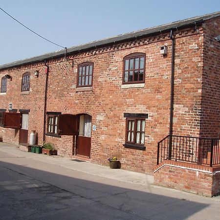Hopley House Bed & Breakfast Middlewich Bagian luar foto