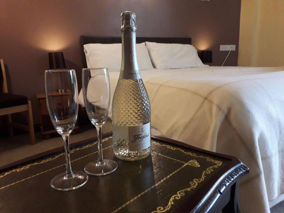 Hopley House Bed & Breakfast Middlewich Bagian luar foto