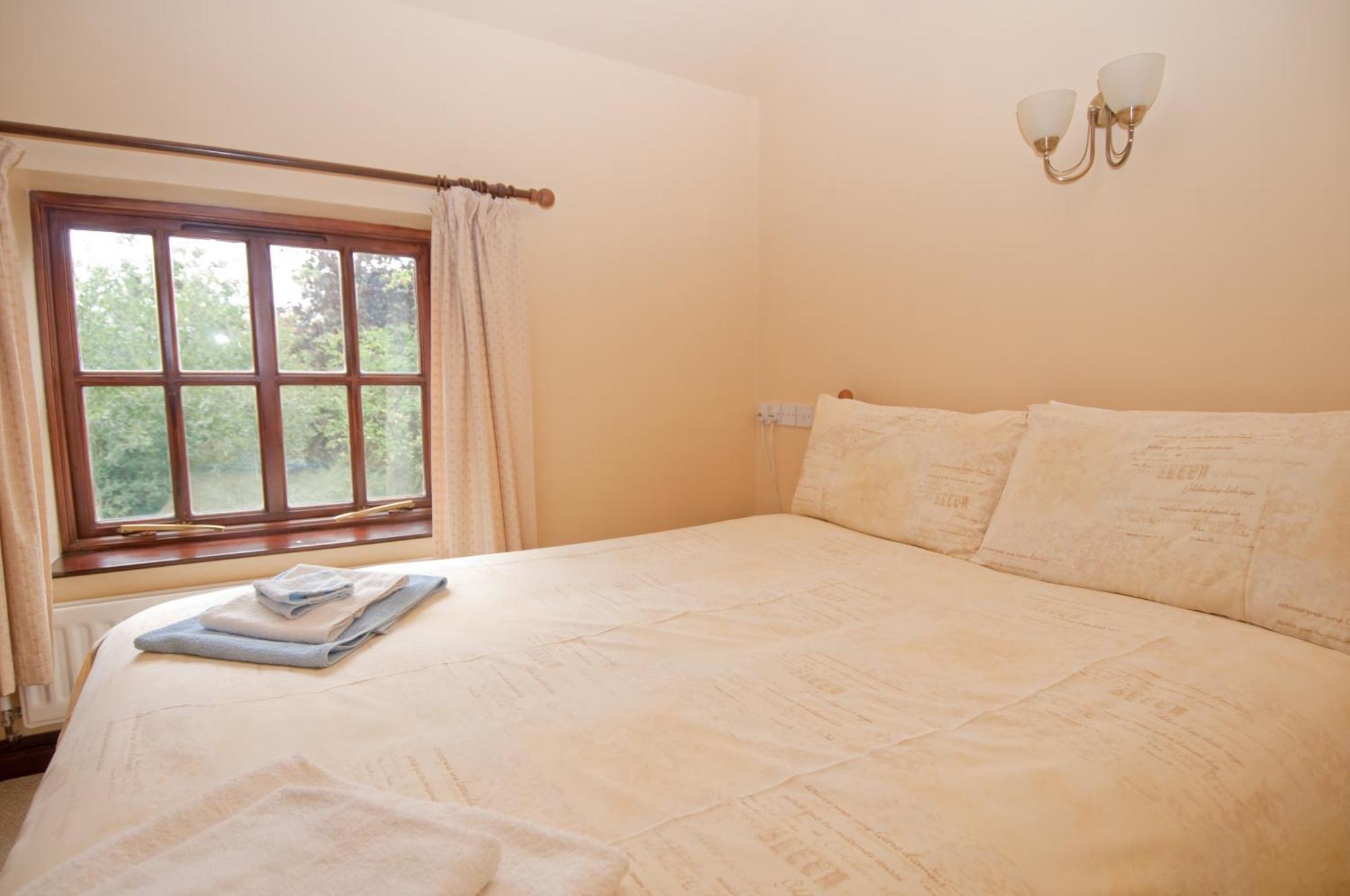 Hopley House Bed & Breakfast Middlewich Bagian luar foto